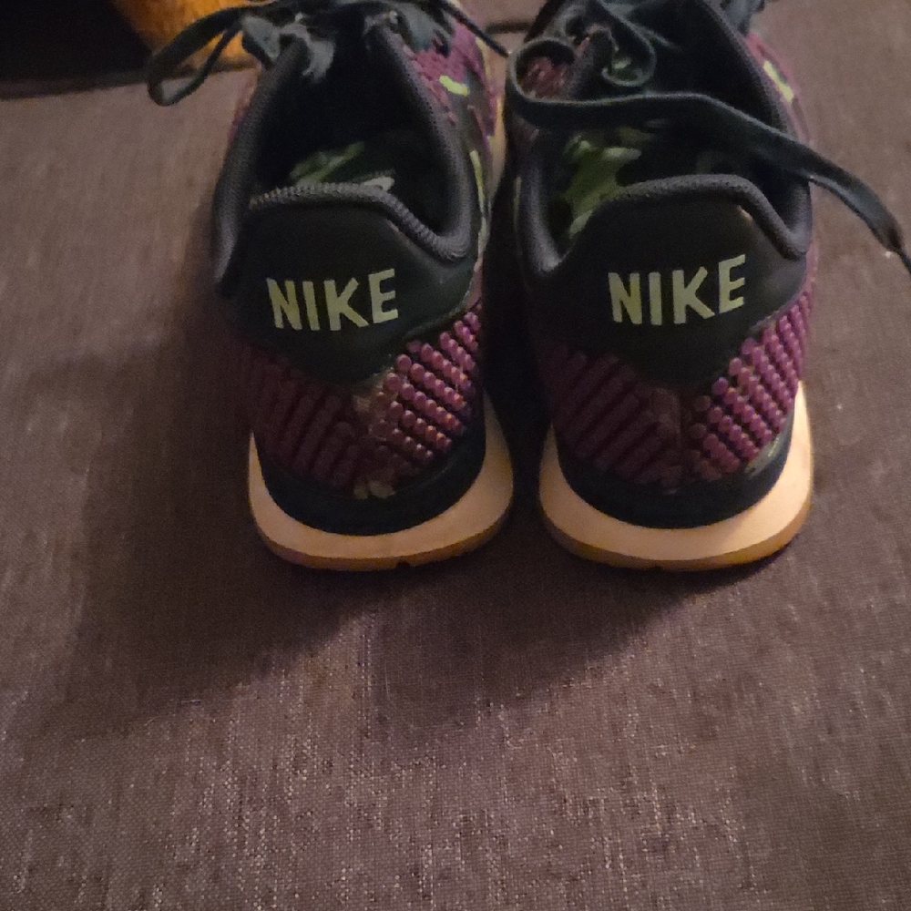 Nike Women's Sneakers - Green and Purple Camo - Picture 4 of 8